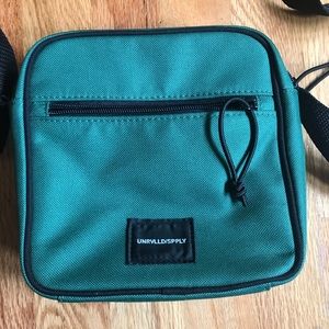 Cross body bag camera bag